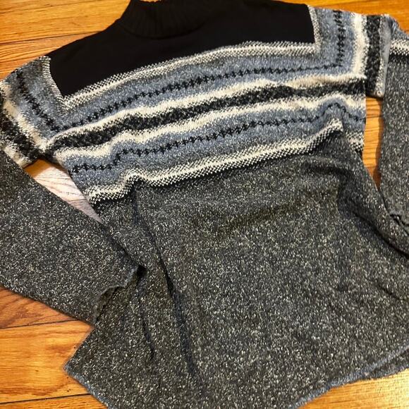 Grey and black sweater - Picture 3 of 6